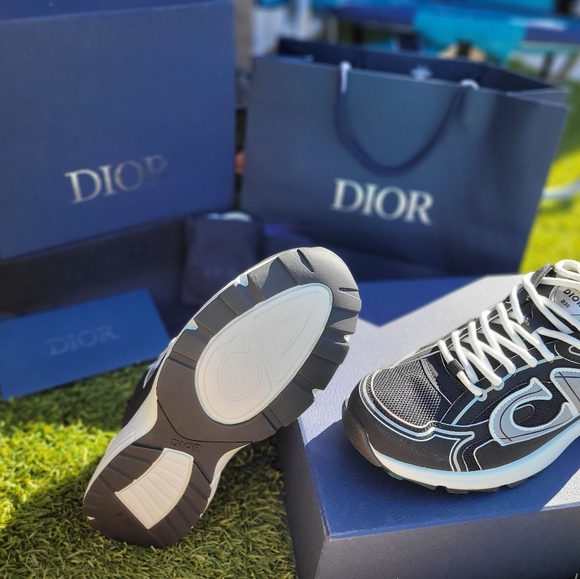 Dior b30 black size US 10 EUR 43